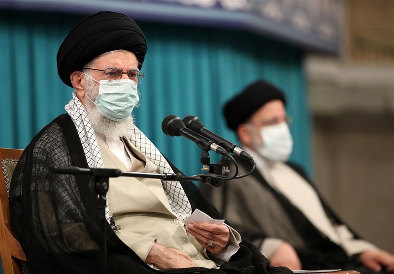 رهبر معظم انقلاب در مراسم تنفیذ:دولت مردمی به‌معنای واقعی کلمه محقق شود