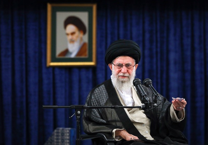 امام خامنه‌ای: مسئله حجاب باید متین و منطقی تبیین شود